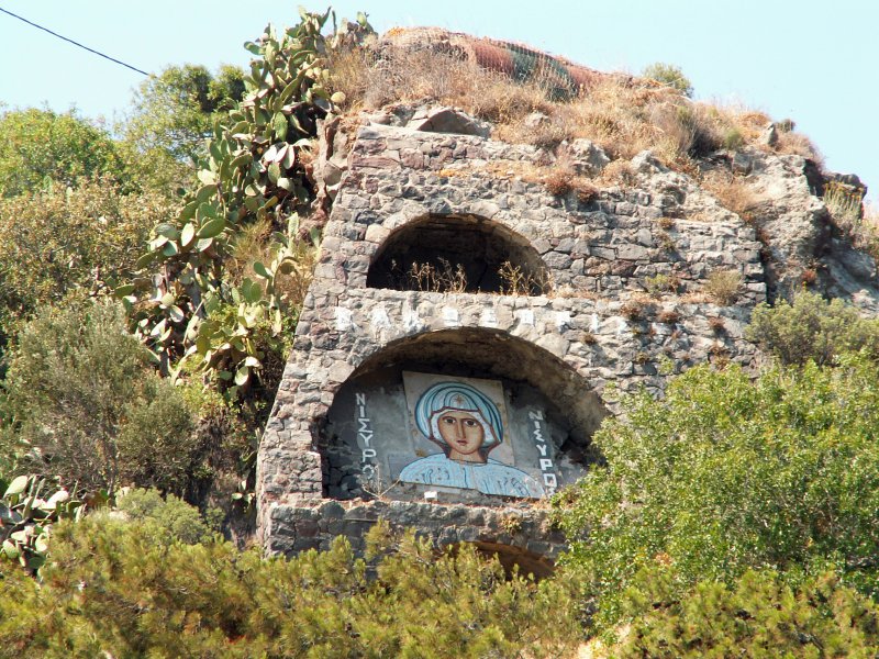 kaplička na ostrově Nisyros v Mandraki