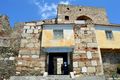 Tímto vchodem se dostaneme k pevnosti Eptapyrgio (sedm věží),