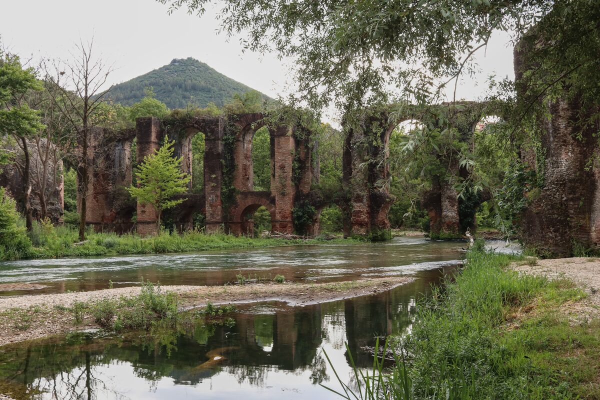 .....třetí zastávkou je Římský akvadukt, který zásoboval vodou Nikopolis.... zde se moc nezdržujeme a v dešti přejíždíme k dalšímu skvostu......
